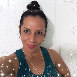 Meet your Posher, Yenni